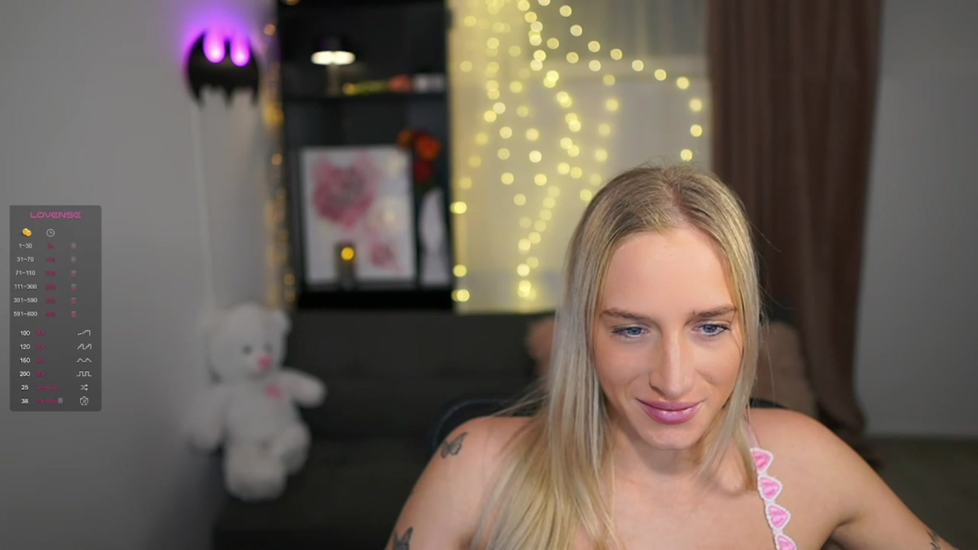 Gallery image thumbnail from NicoletteShea's myfreecams stream on, 01/24/2024, 10:27 image 16 of 20
