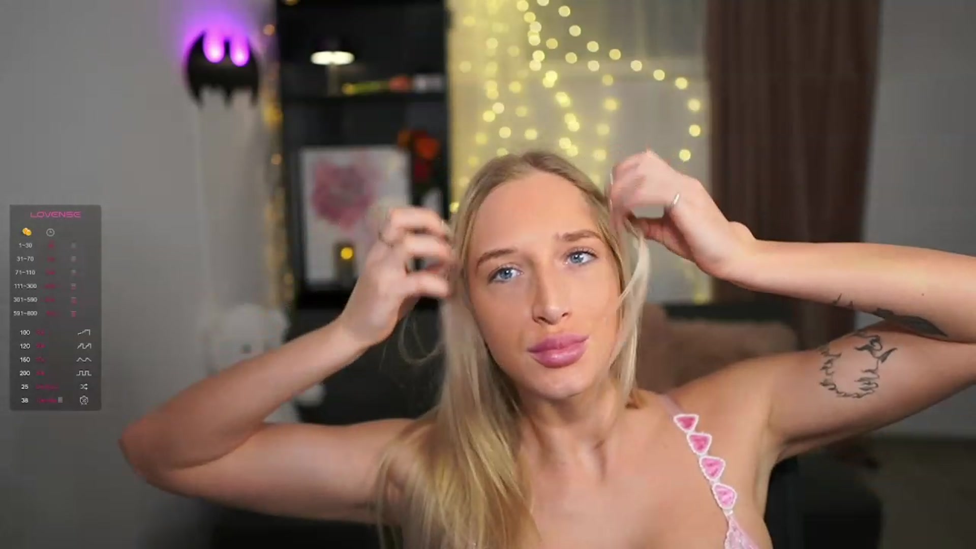 Gallery image thumbnail from NicoletteShea's myfreecams stream on, 01/24/2024, 10:27 image 18 of 20