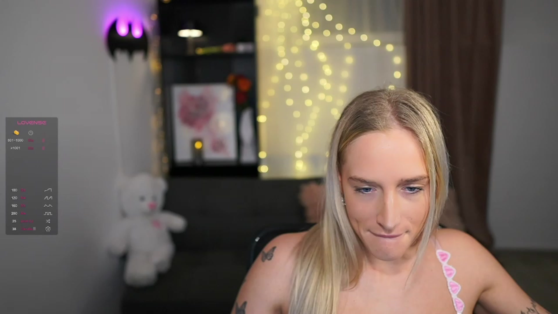 Gallery image thumbnail from NicoletteShea's myfreecams stream on, 01/24/2024, 12:09 image 8 of 20
