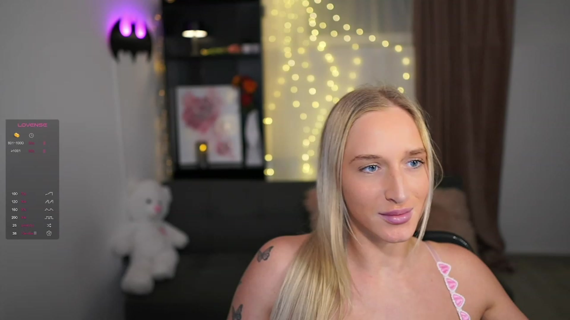 Gallery image thumbnail from NicoletteShea's myfreecams stream on, 01/24/2024, 14:23 image 18 of 20