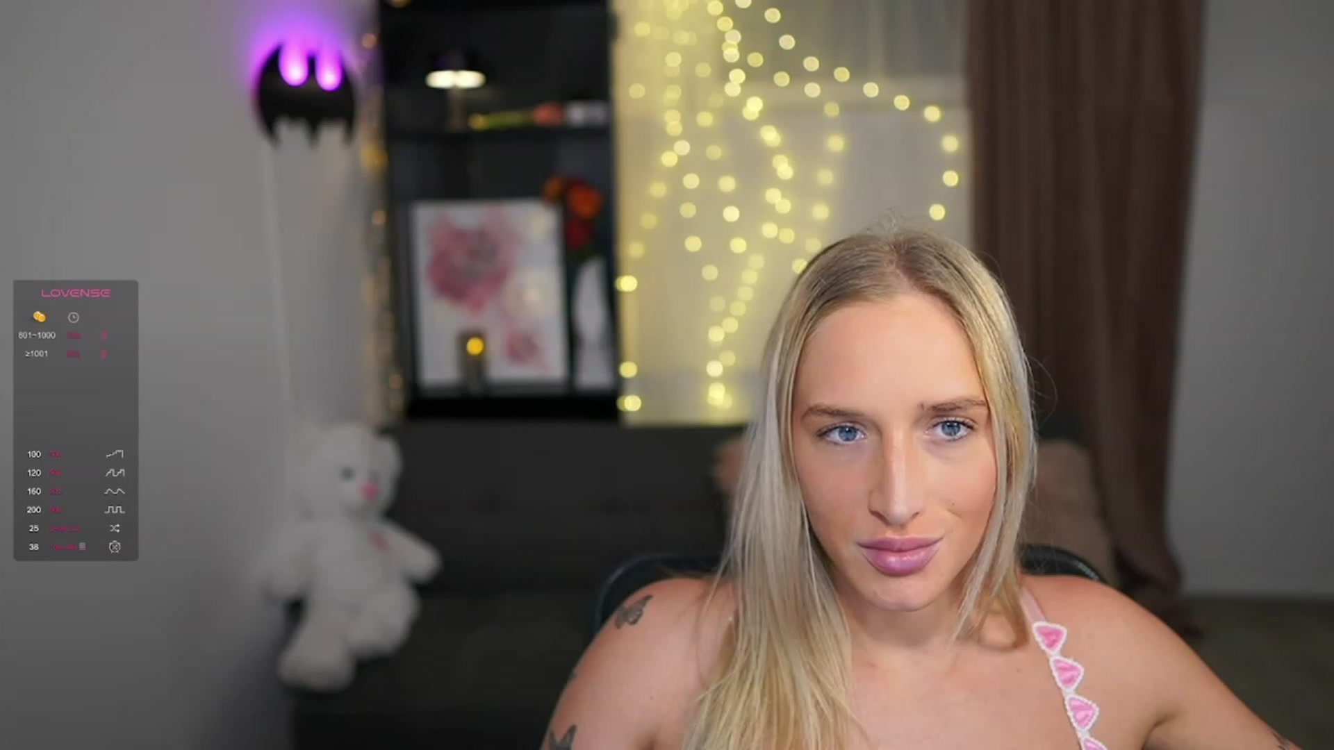 Gallery image thumbnail from NicoletteShea's myfreecams stream on, 01/24/2024, 14:23 image 11 of 20