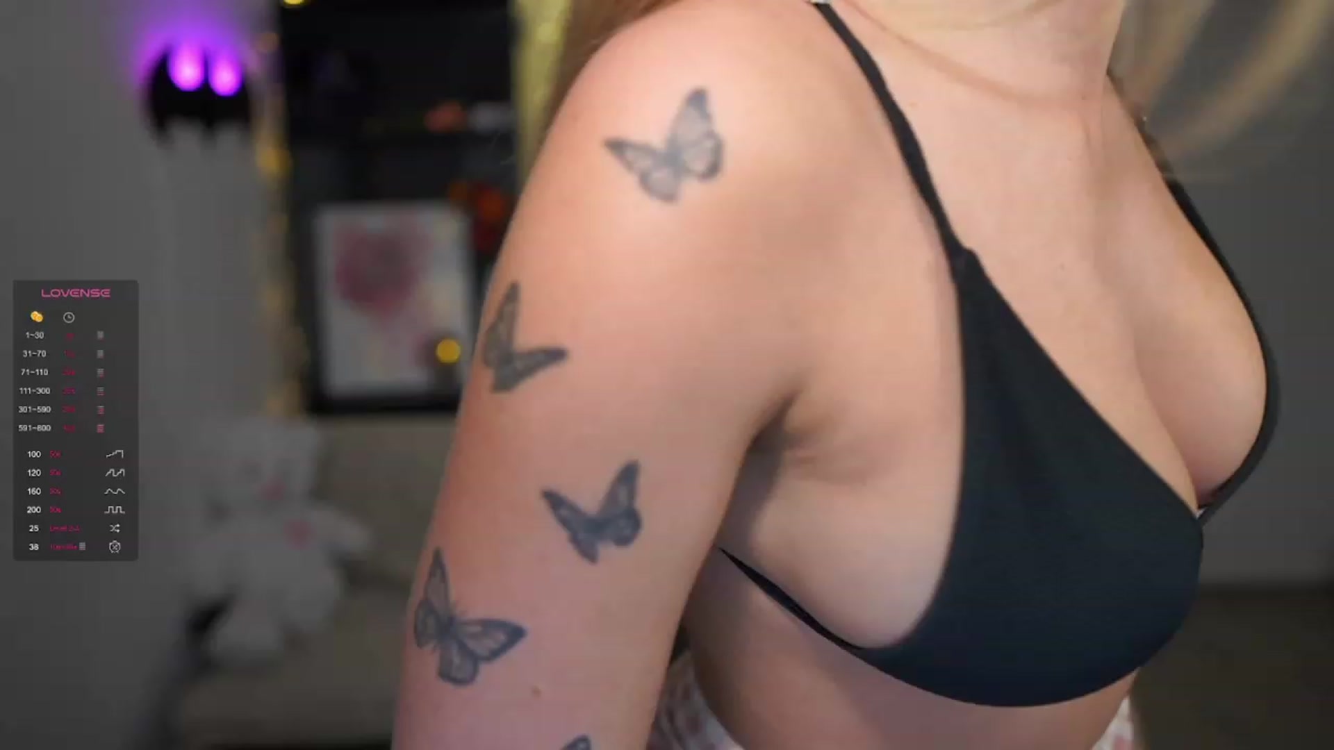 Gallery image thumbnail from NicoletteShea's myfreecams stream on, 01/25/2024, 16:36 image 18 of 20