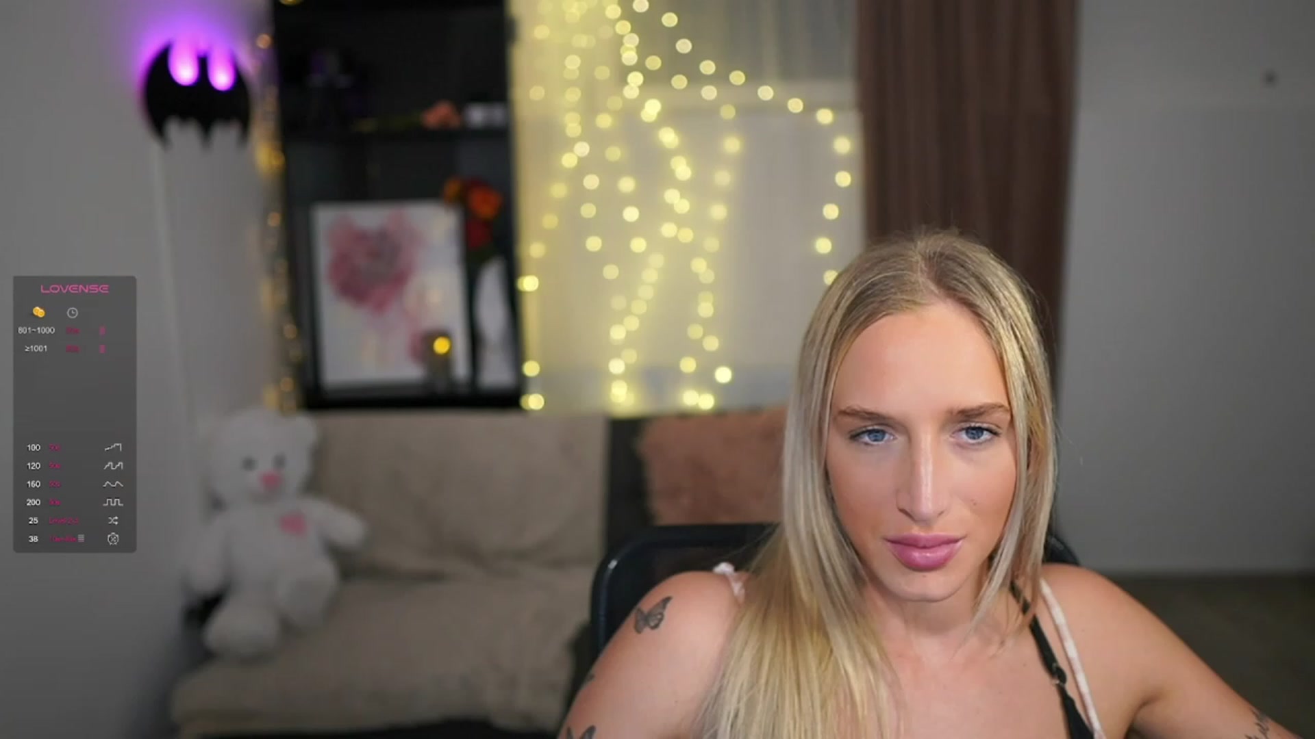 Gallery image thumbnail from NicoletteShea's myfreecams stream on, 01/25/2024, 18:43 image 1 of 20