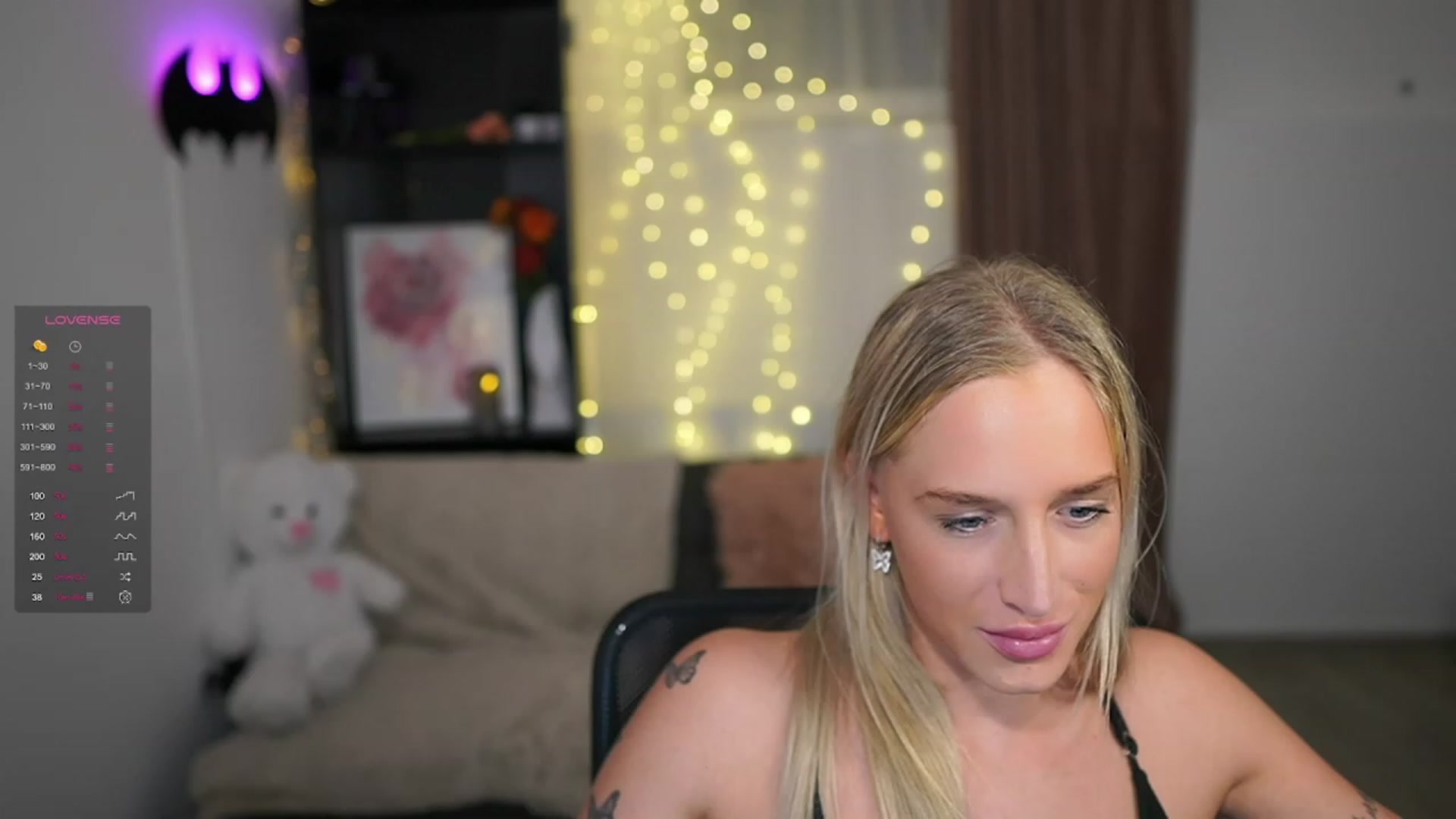 Gallery image thumbnail from NicoletteShea's myfreecams stream on, 01/25/2024, 18:43 image 17 of 20