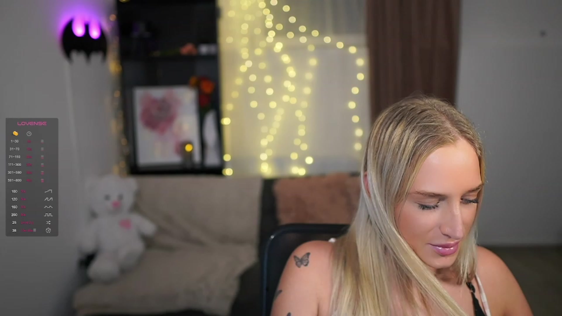 Gallery image thumbnail from NicoletteShea's myfreecams stream on, 01/25/2024, 18:43 image 20 of 20