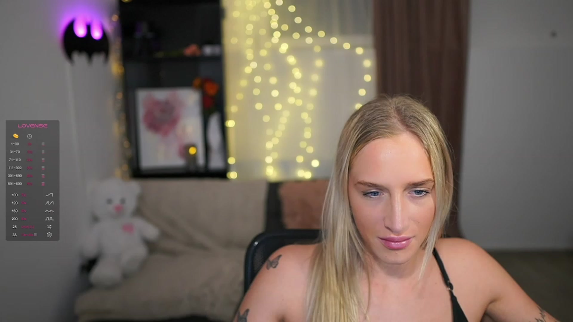 Gallery image thumbnail from NicoletteShea's myfreecams stream on, 01/25/2024, 18:43 image 14 of 20