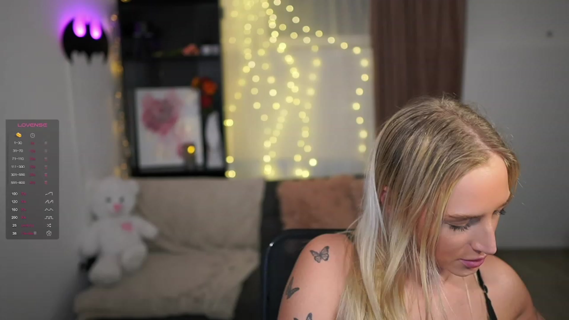 Gallery image thumbnail from NicoletteShea's myfreecams stream on, 01/25/2024, 18:43 image 6 of 20