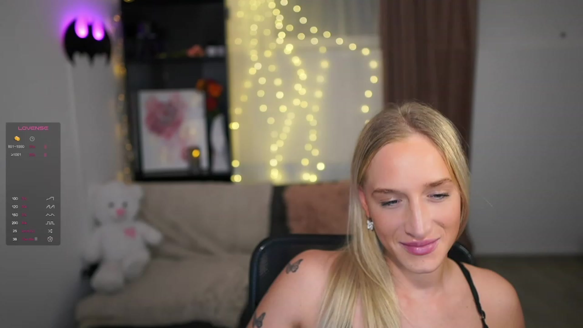 Gallery image thumbnail from NicoletteShea's myfreecams stream on, 01/25/2024, 18:43 image 16 of 20