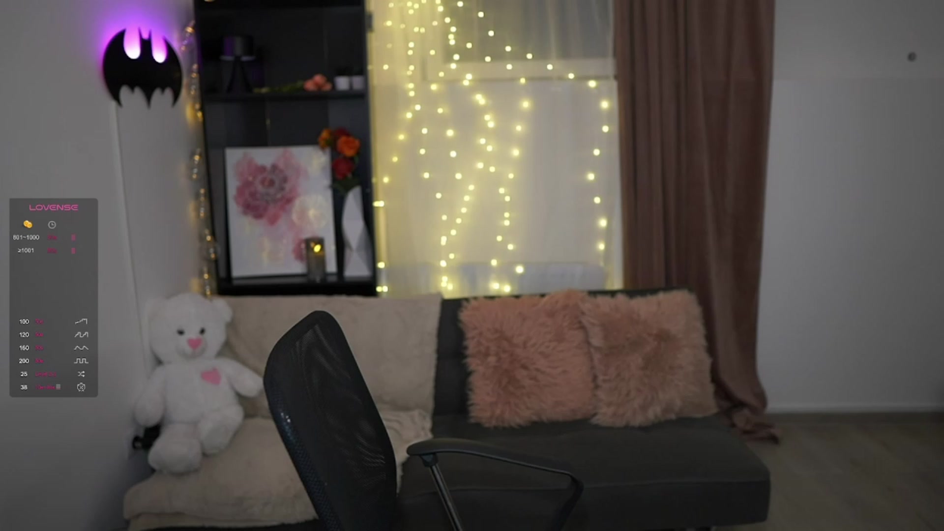 Gallery image thumbnail from NicoletteShea's myfreecams stream on, 01/25/2024, 18:43 image 19 of 20