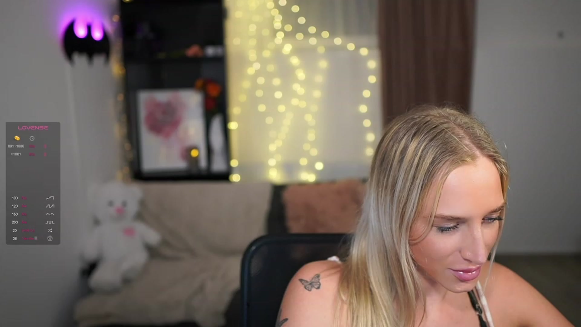 Gallery image thumbnail from NicoletteShea's myfreecams stream on, 01/25/2024, 20:50 image 2 of 20