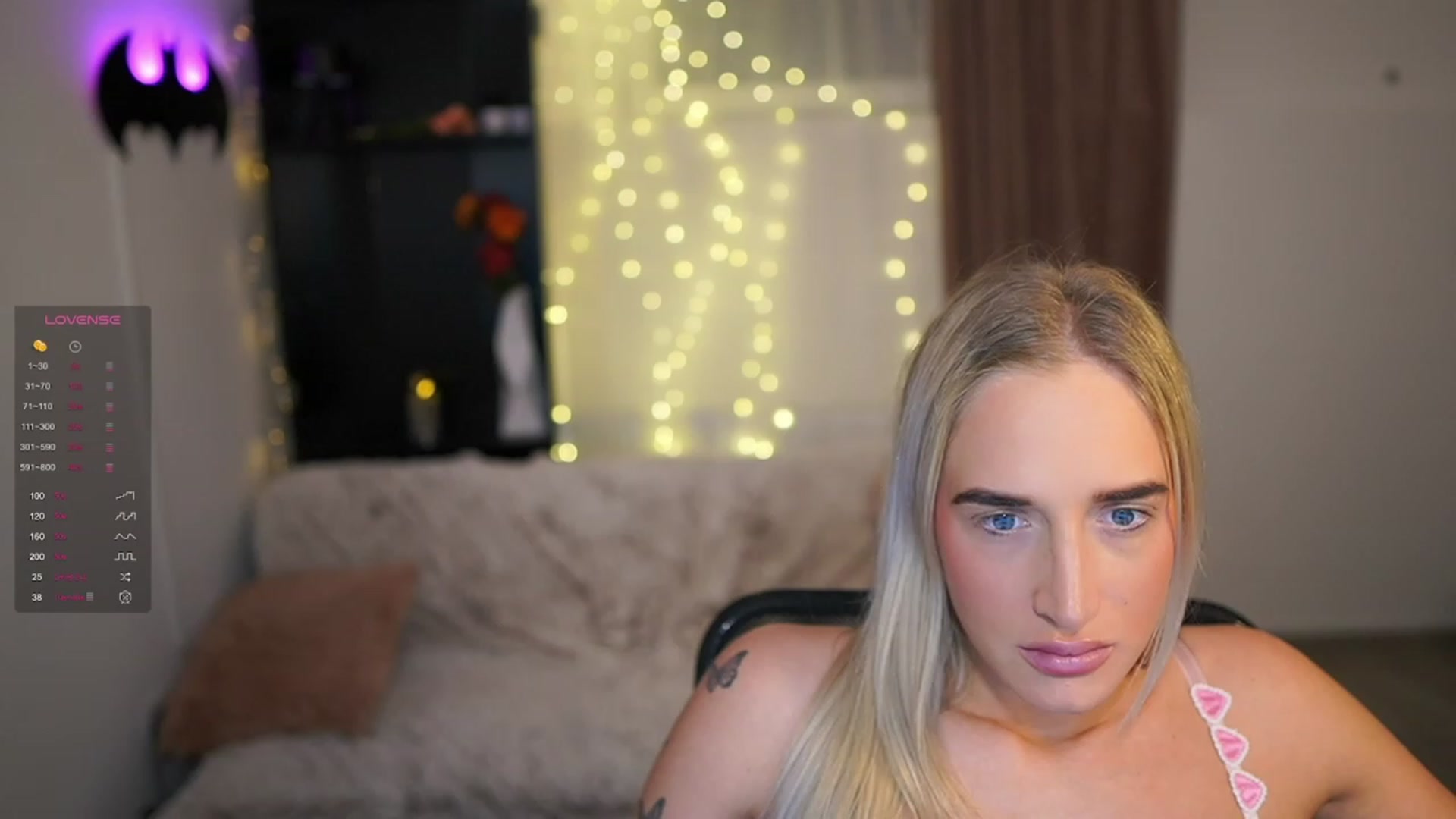 Gallery image thumbnail from NicoletteShea's myfreecams stream on, 01/28/2024, 21:45 image 12 of 20