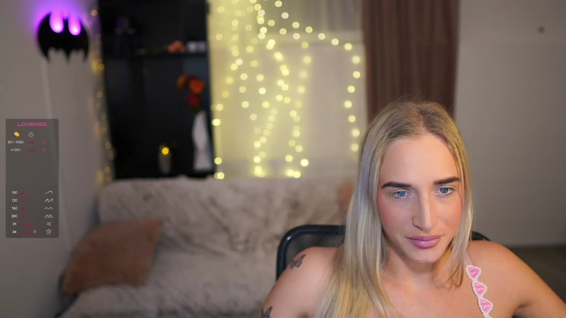 Gallery image thumbnail from NicoletteShea's myfreecams stream on, 01/28/2024, 21:45 image 13 of 20