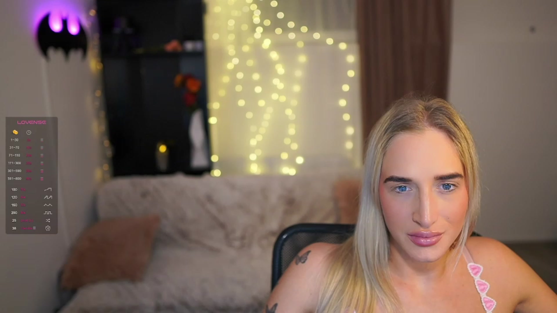 Gallery image thumbnail from NicoletteShea's myfreecams stream on, 01/28/2024, 21:45 image 8 of 20