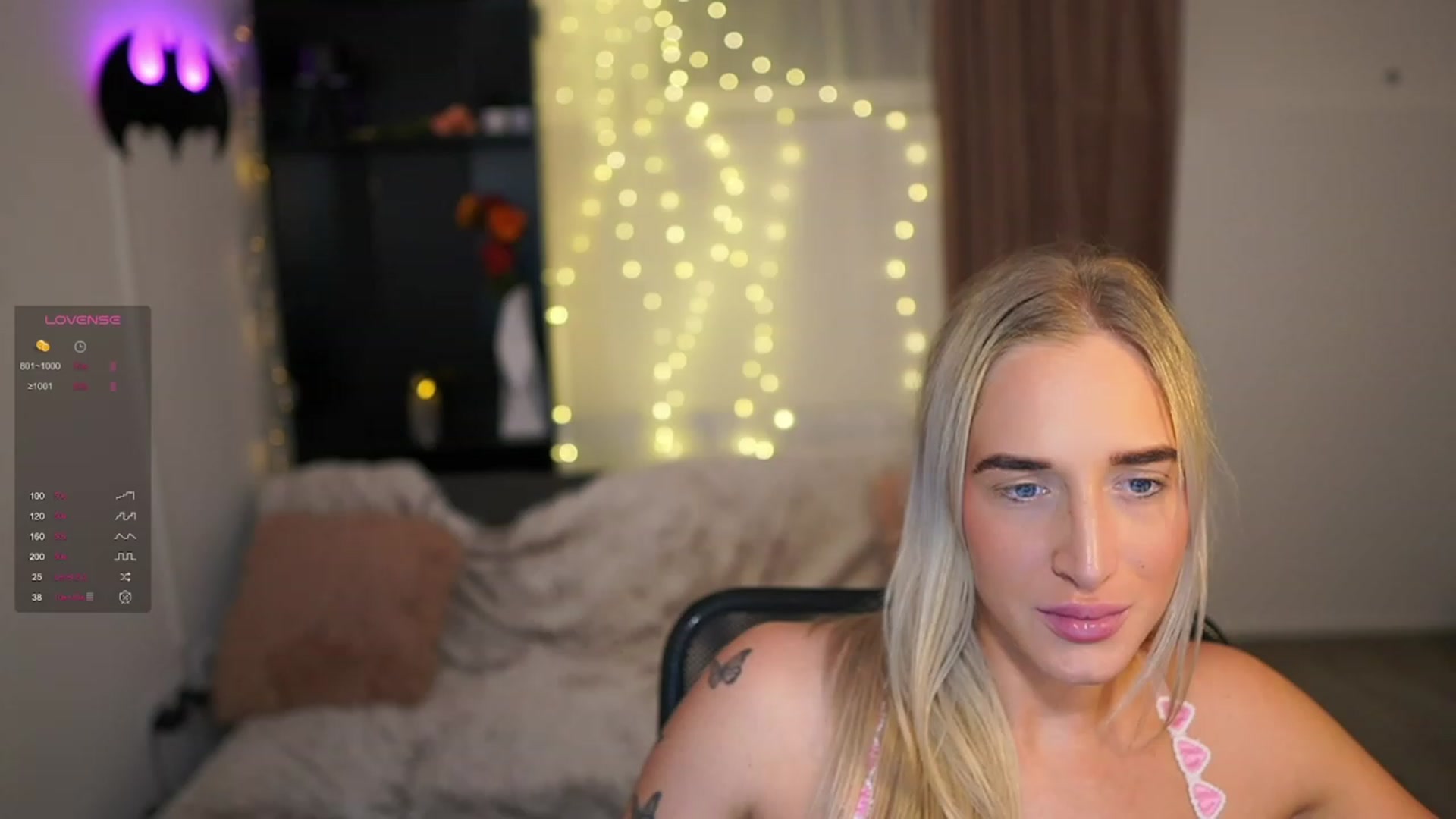 Gallery image thumbnail from NicoletteShea's myfreecams stream on, 01/29/2024, 24:02 image 14 of 20