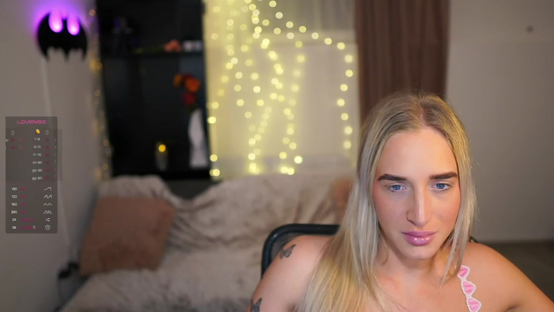 Gallery image thumbnail from NicoletteShea's myfreecams stream on, 01/29/2024, 24:02 image 19 of 20