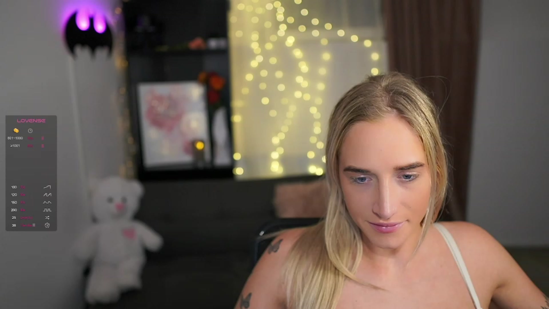 Gallery image thumbnail from NicoletteShea's myfreecams stream on, 01/30/2024, 22:34 image 8 of 20