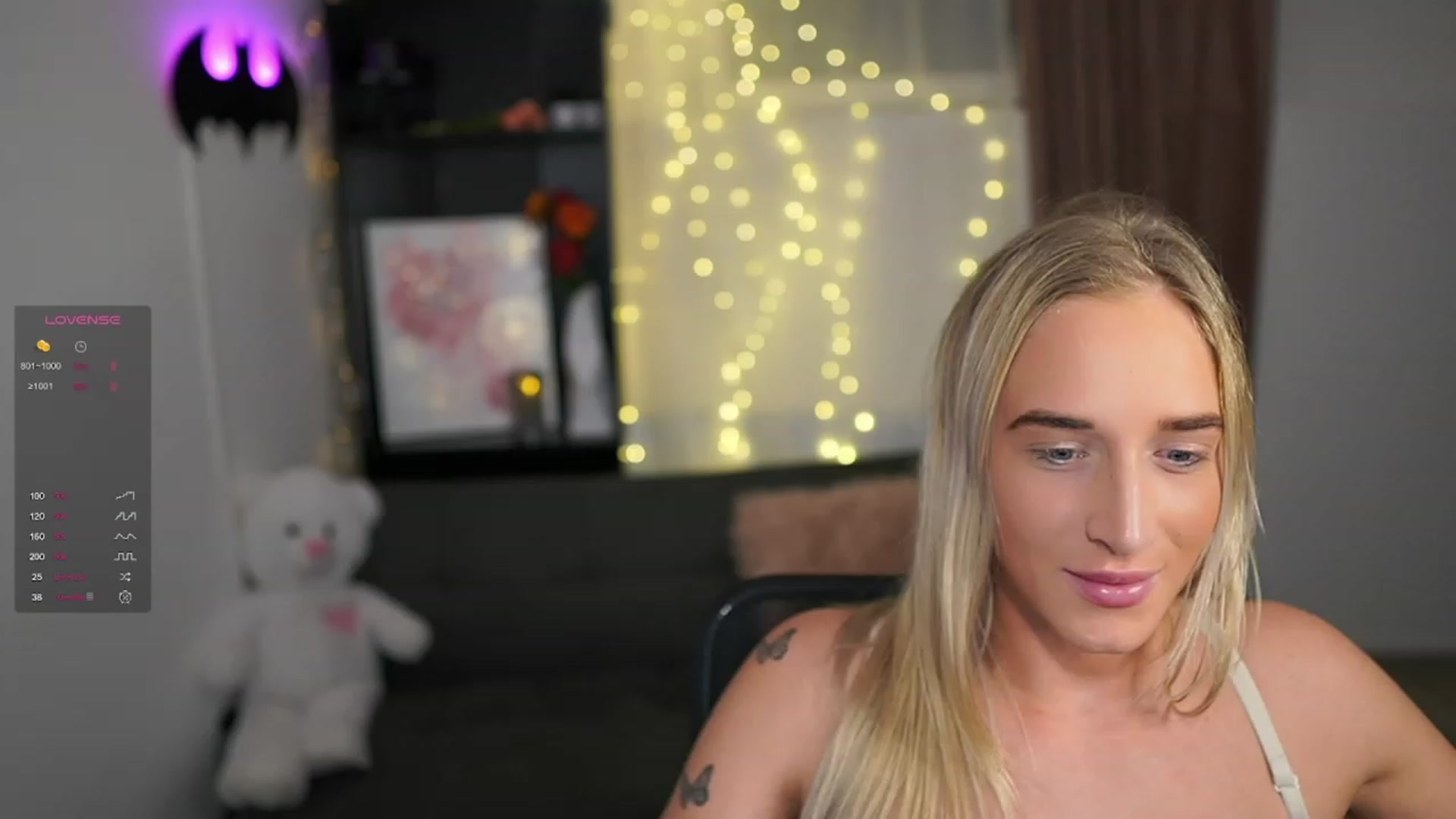 Gallery image thumbnail from NicoletteShea's myfreecams stream on, 01/30/2024, 22:34 image 15 of 20
