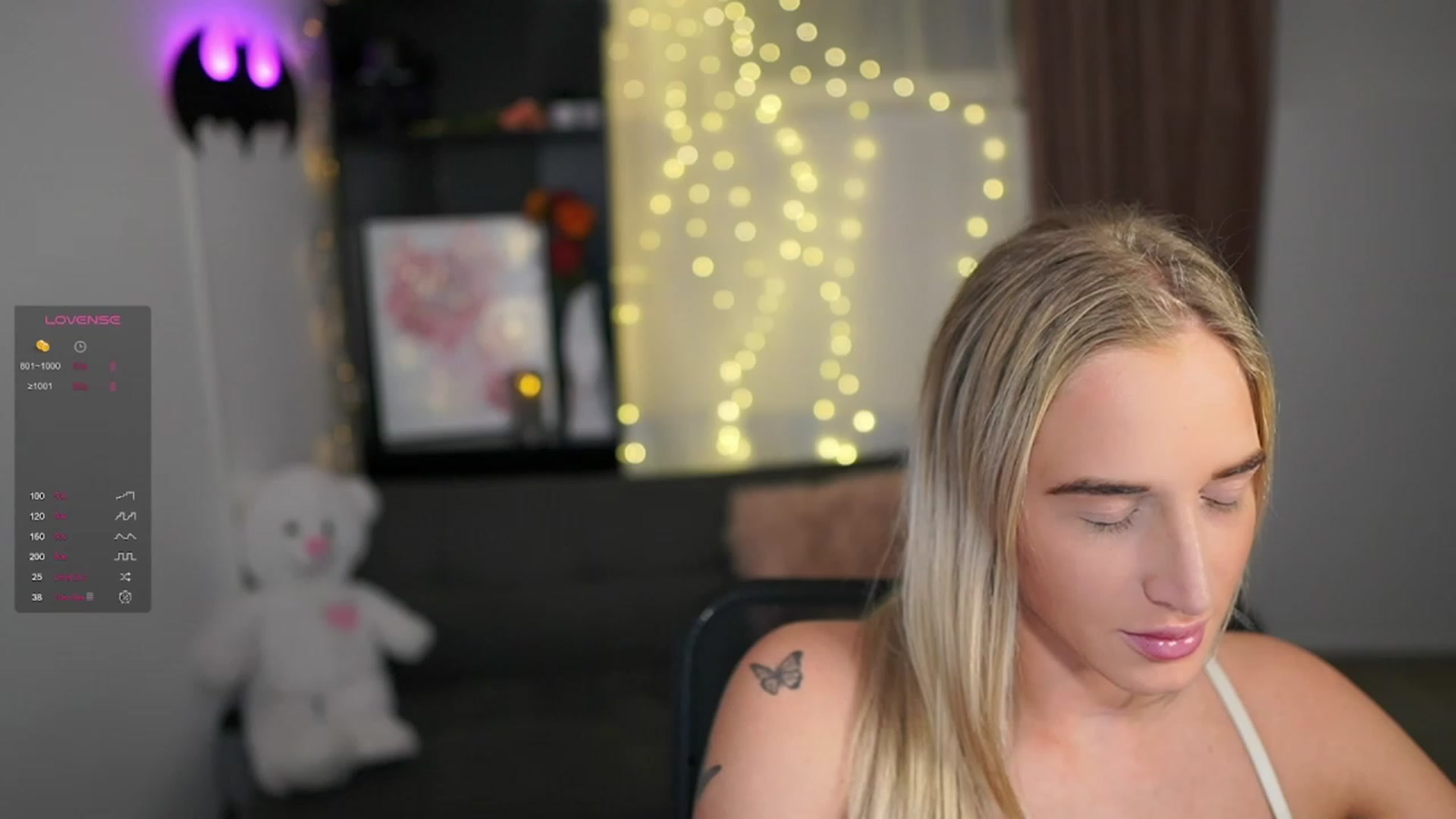 Gallery image thumbnail from NicoletteShea's myfreecams stream on, 01/30/2024, 22:34 image 4 of 20