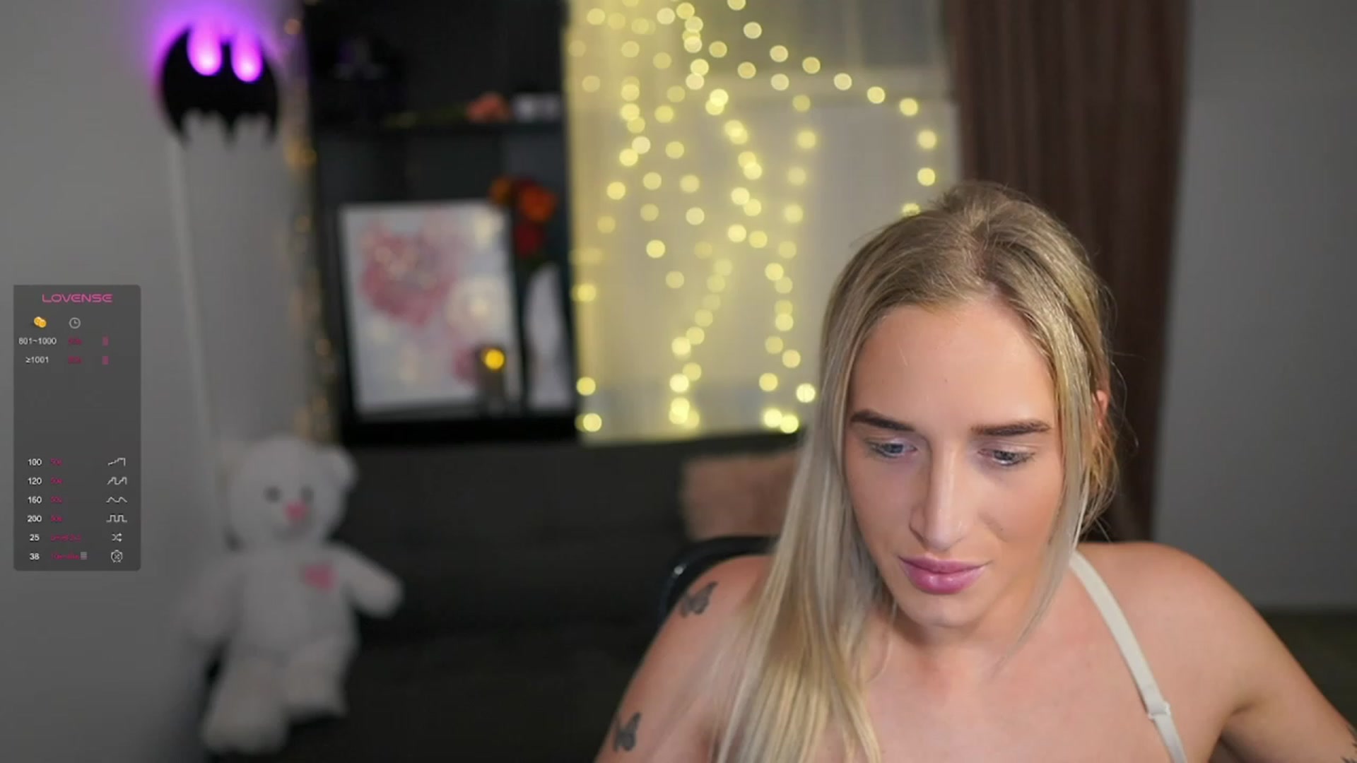 Gallery image thumbnail from NicoletteShea's myfreecams stream on, 01/30/2024, 22:34 image 14 of 20