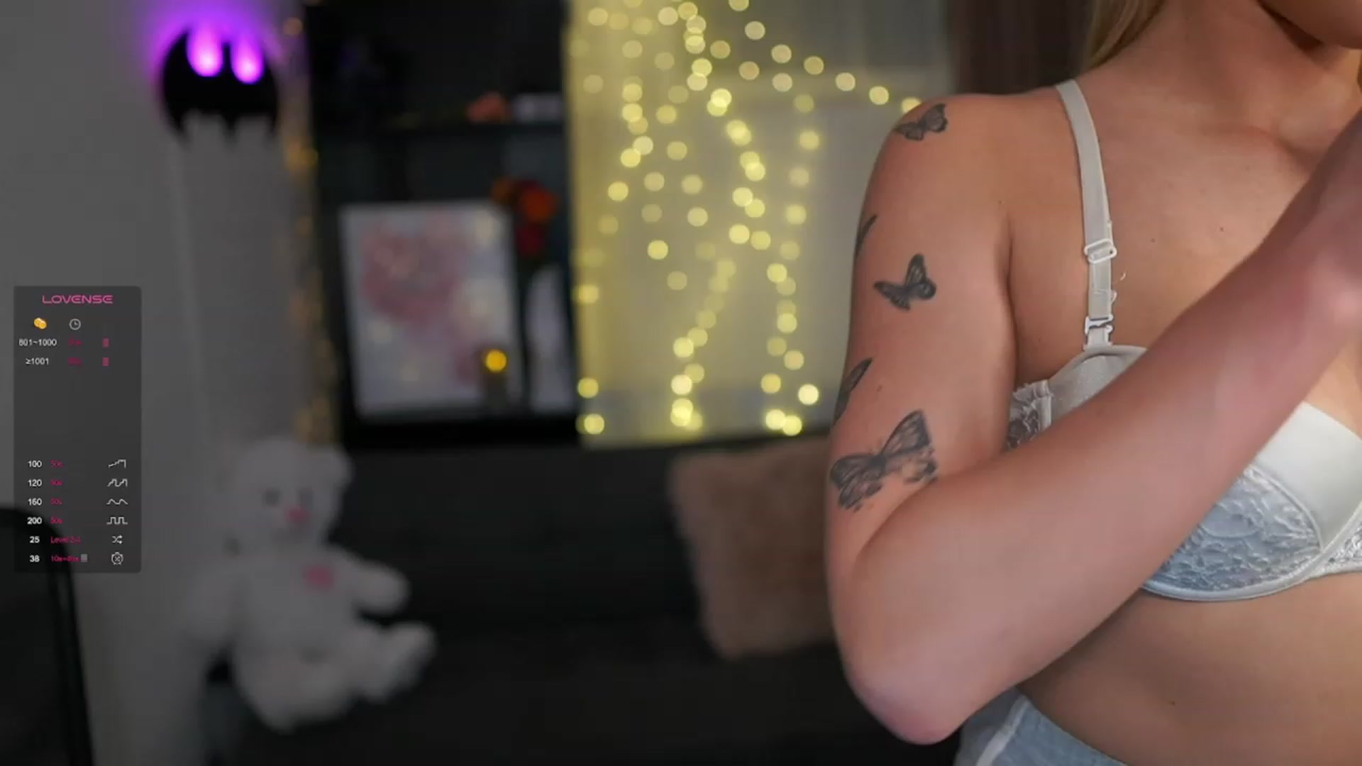Gallery image thumbnail from NicoletteShea's myfreecams stream on, 01/30/2024, 22:34 image 3 of 20