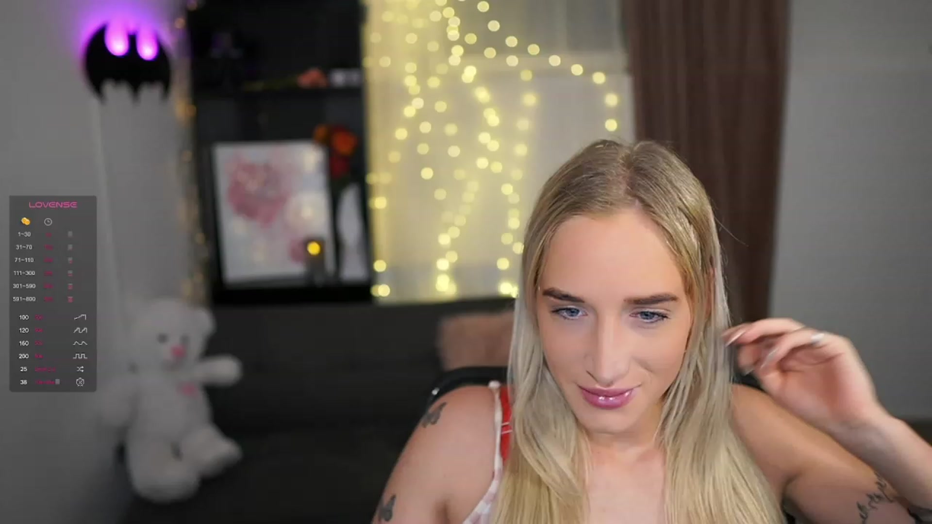 Gallery image thumbnail from NicoletteShea's myfreecams stream on, 01/31/2024, 09:43 image 4 of 20