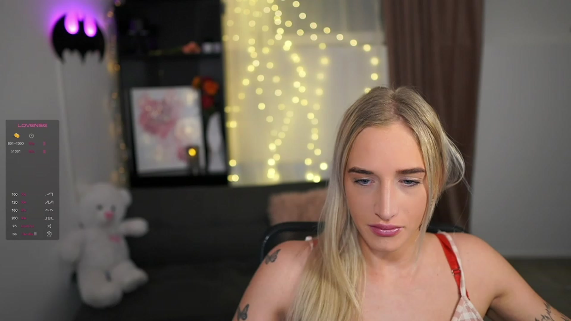 Gallery image thumbnail from NicoletteShea's myfreecams stream on, 01/31/2024, 09:43 image 9 of 20