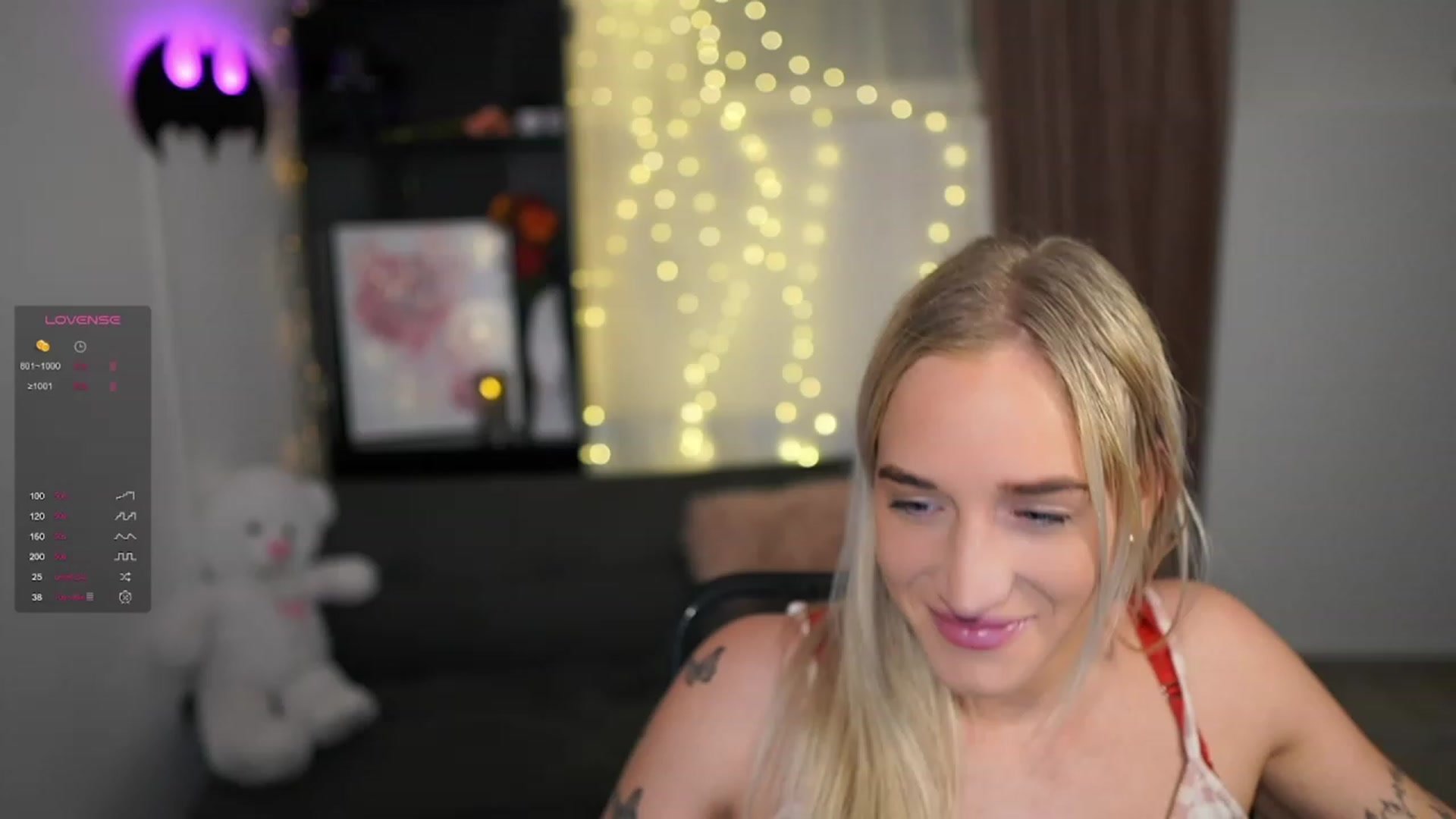 Gallery image thumbnail from NicoletteShea's myfreecams stream on, 01/31/2024, 09:43 image 8 of 20
