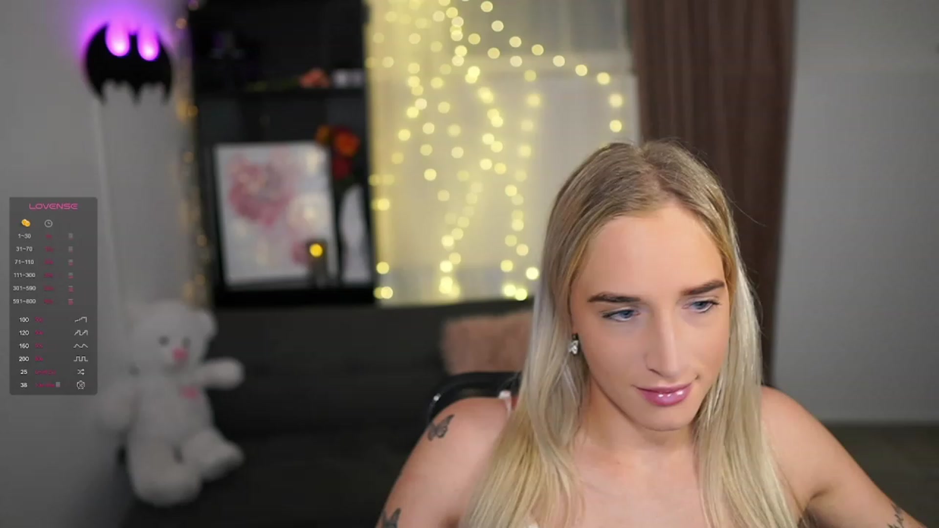 Gallery image thumbnail from NicoletteShea's myfreecams stream on, 01/31/2024, 09:43 image 2 of 20