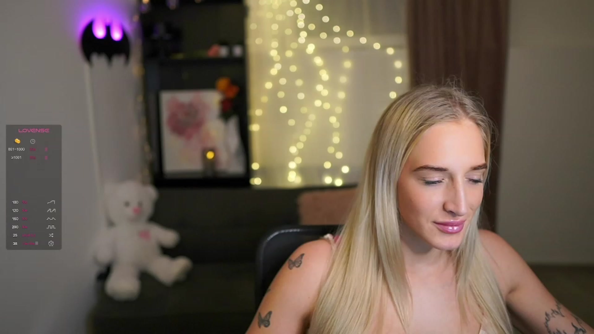 Gallery image thumbnail from NicoletteShea's myfreecams stream on, 02/04/2024, 19:35 image 2 of 20