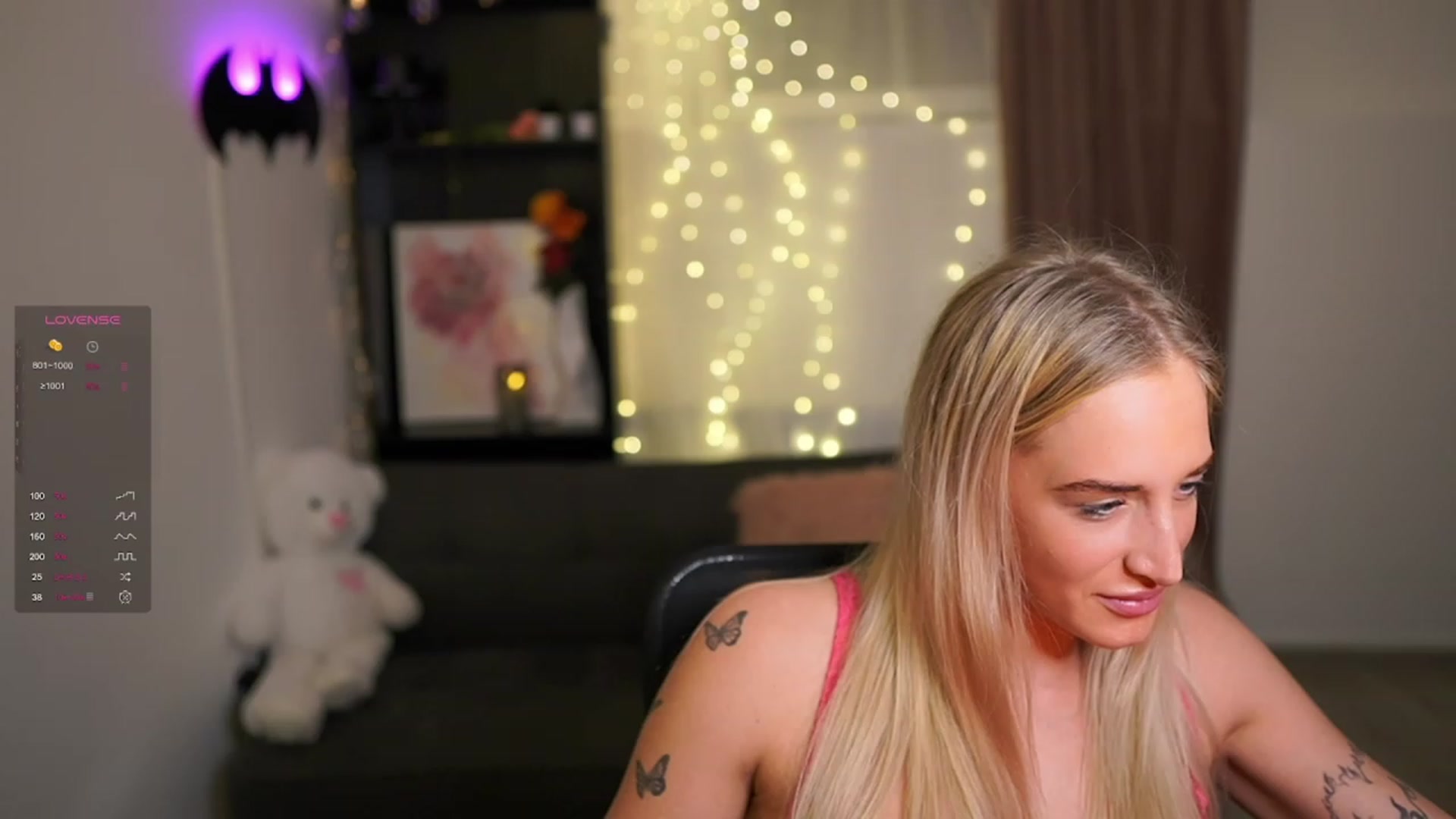 Gallery image thumbnail from NicoletteShea's myfreecams stream on, 02/04/2024, 20:46 image 16 of 20