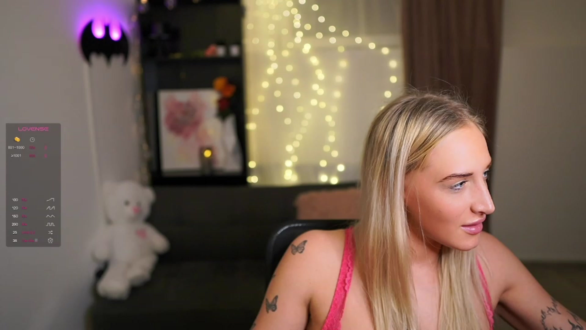 Gallery image thumbnail from NicoletteShea's myfreecams stream on, 02/04/2024, 20:46 image 14 of 20