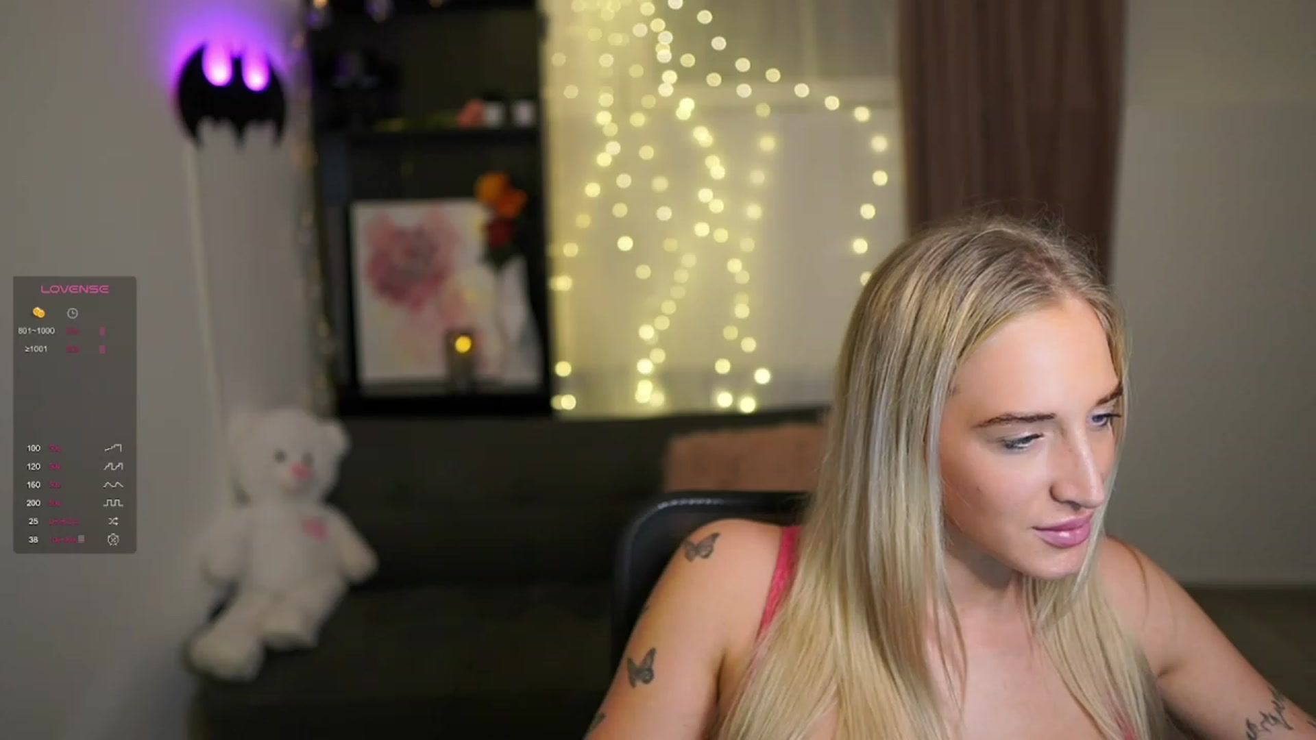 Gallery image thumbnail from NicoletteShea's myfreecams stream on, 02/05/2024, 24:02 image 13 of 20