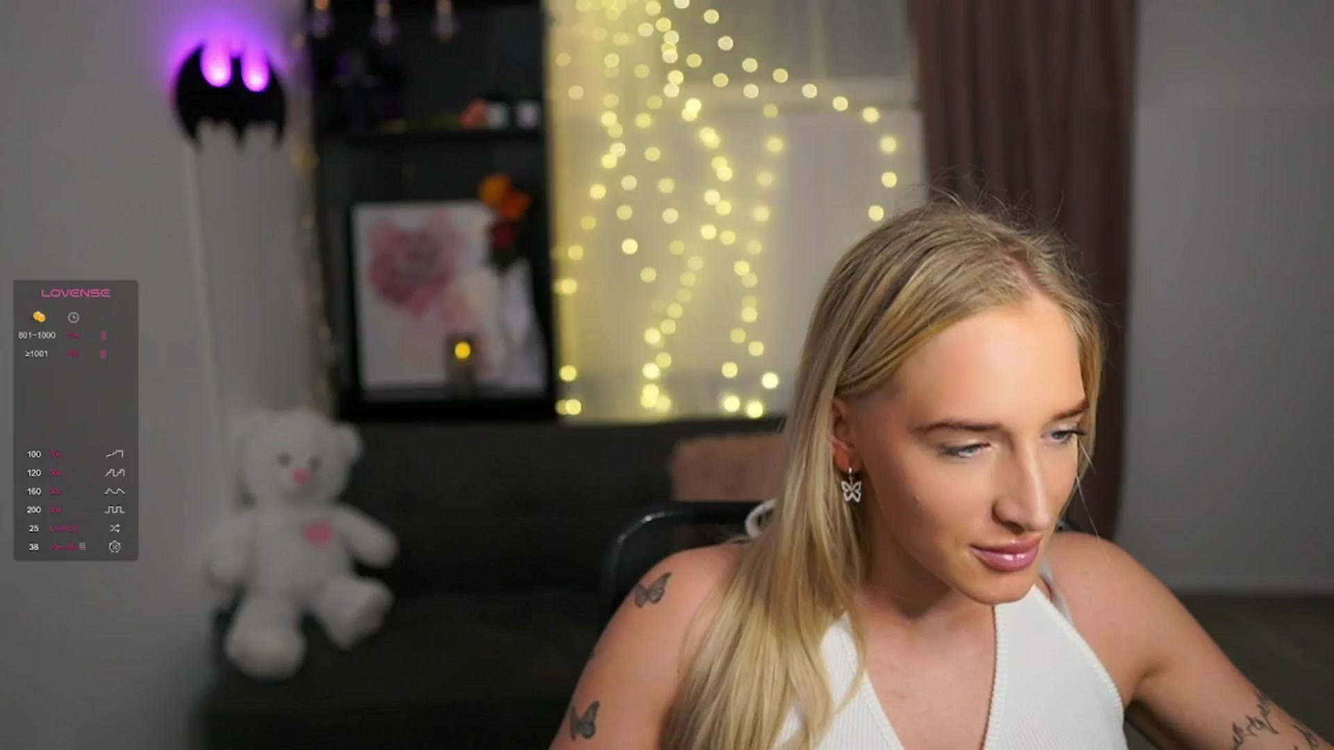 Gallery image thumbnail from NicoletteShea's myfreecams stream on, 02/05/2024, 14:43 image 4 of 20
