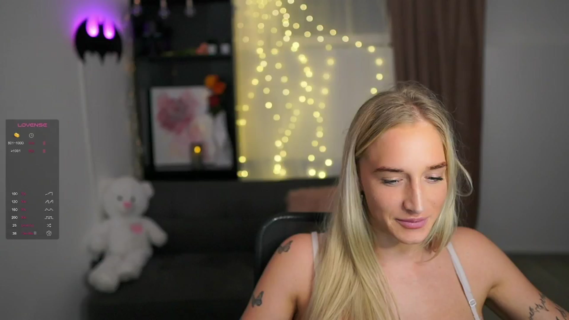 Gallery image thumbnail from NicoletteShea's myfreecams stream on, 02/05/2024, 18:18 image 8 of 20