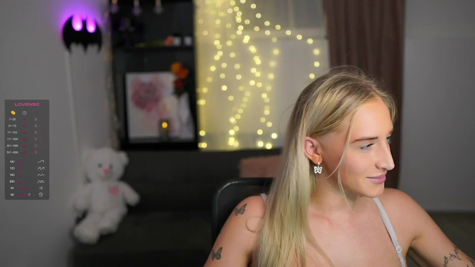 Gallery image thumbnail from NicoletteShea's myfreecams stream on, 02/05/2024, 18:18 image 3 of 20
