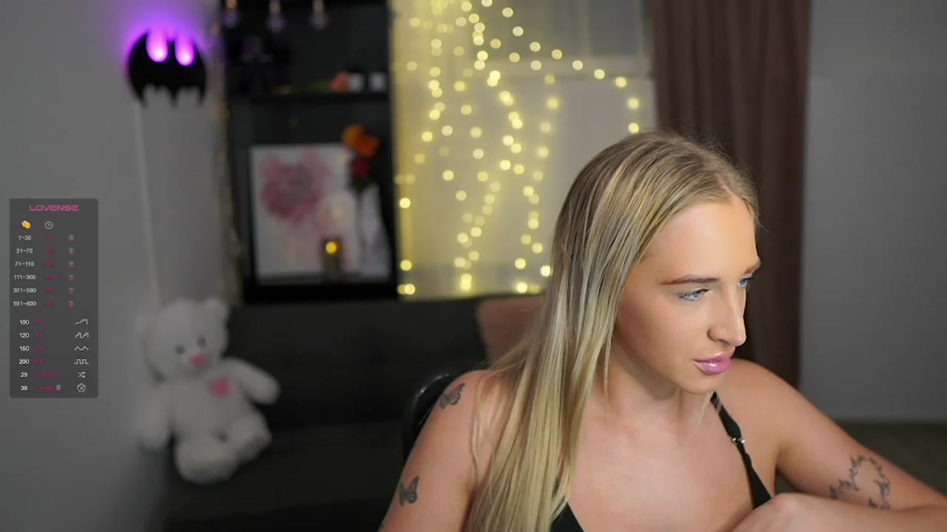 Gallery image thumbnail from NicoletteShea's myfreecams stream on, 02/07/2024, 14:34 image 14 of 20