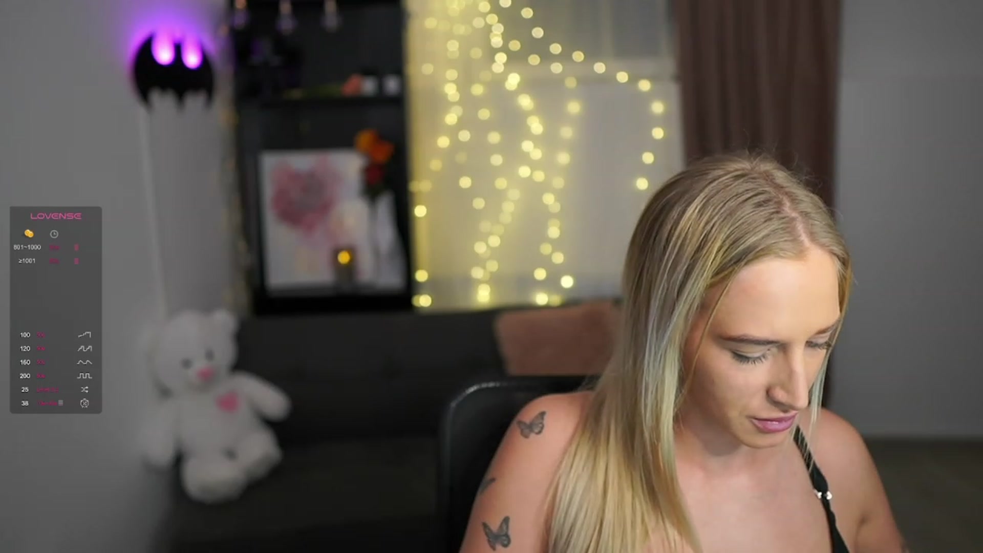 Gallery image thumbnail from NicoletteShea's myfreecams stream on, 02/07/2024, 14:34 image 15 of 20