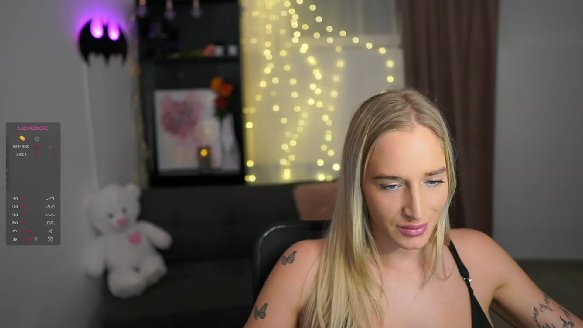 Gallery image thumbnail from NicoletteShea's myfreecams stream on, 02/07/2024, 14:34 image 17 of 20