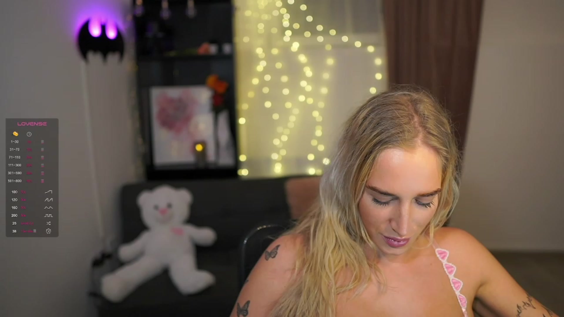 Gallery image thumbnail from NicoletteShea's myfreecams stream on, 02/08/2024, 17:12 image 15 of 20