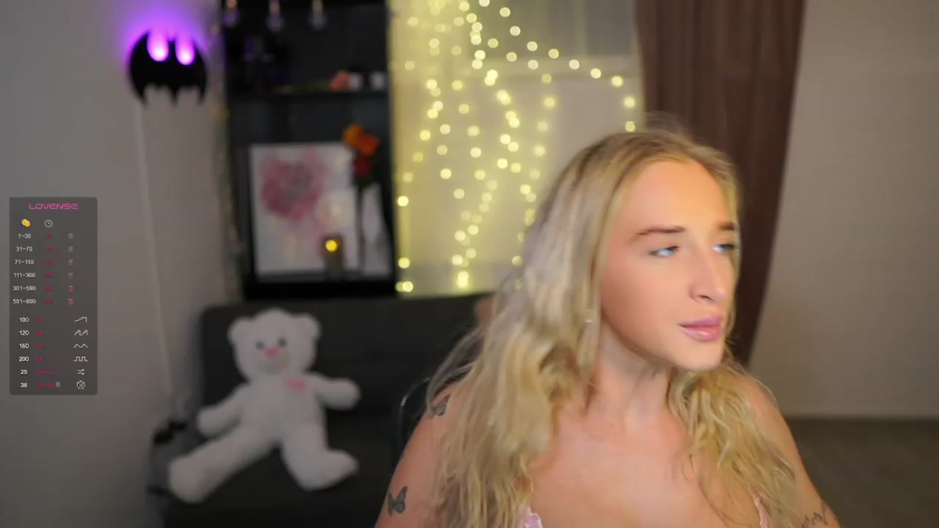 Gallery image thumbnail from NicoletteShea's myfreecams stream on, 02/08/2024, 17:12 image 10 of 20