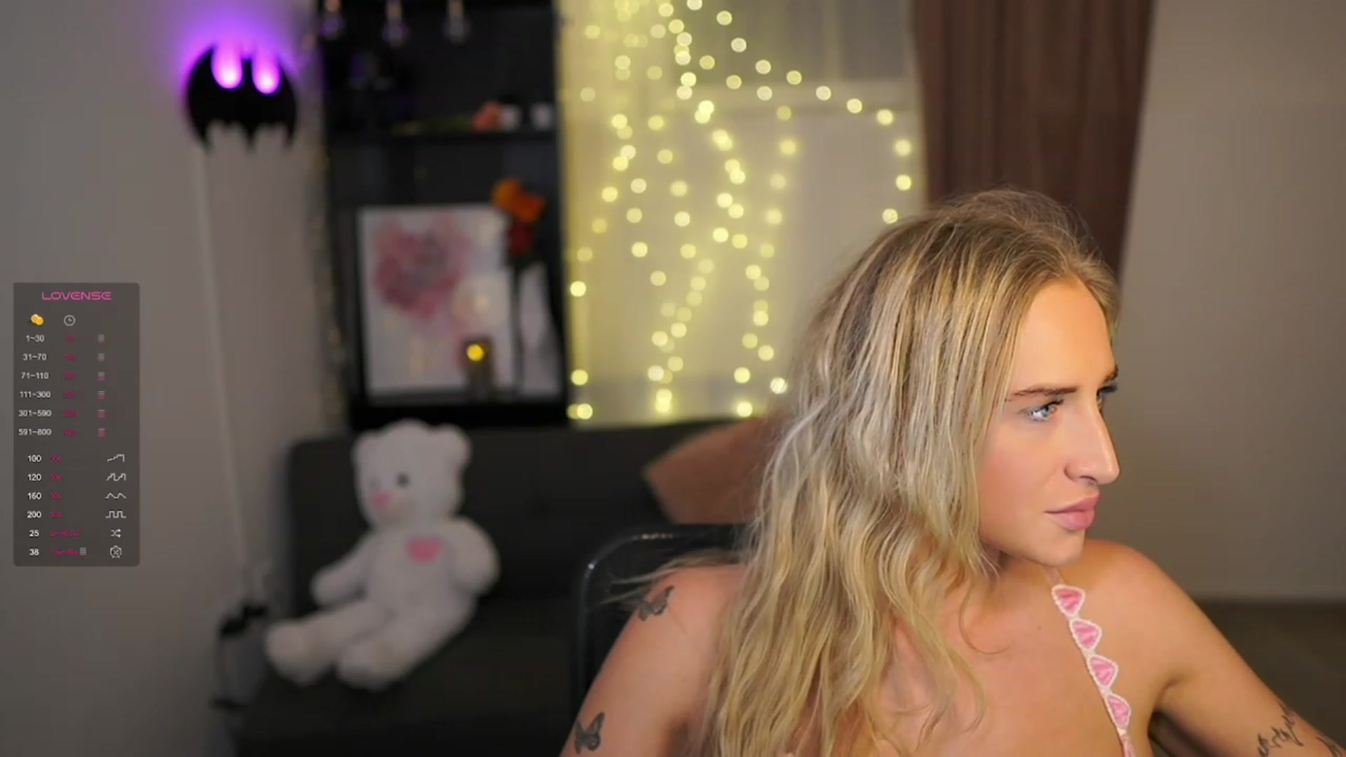 Gallery image thumbnail from NicoletteShea's myfreecams stream on, 02/08/2024, 19:10 image 19 of 20