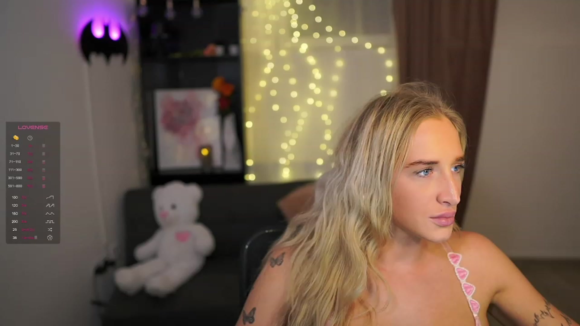 Gallery image thumbnail from NicoletteShea's myfreecams stream on, 02/08/2024, 19:10 image 20 of 20