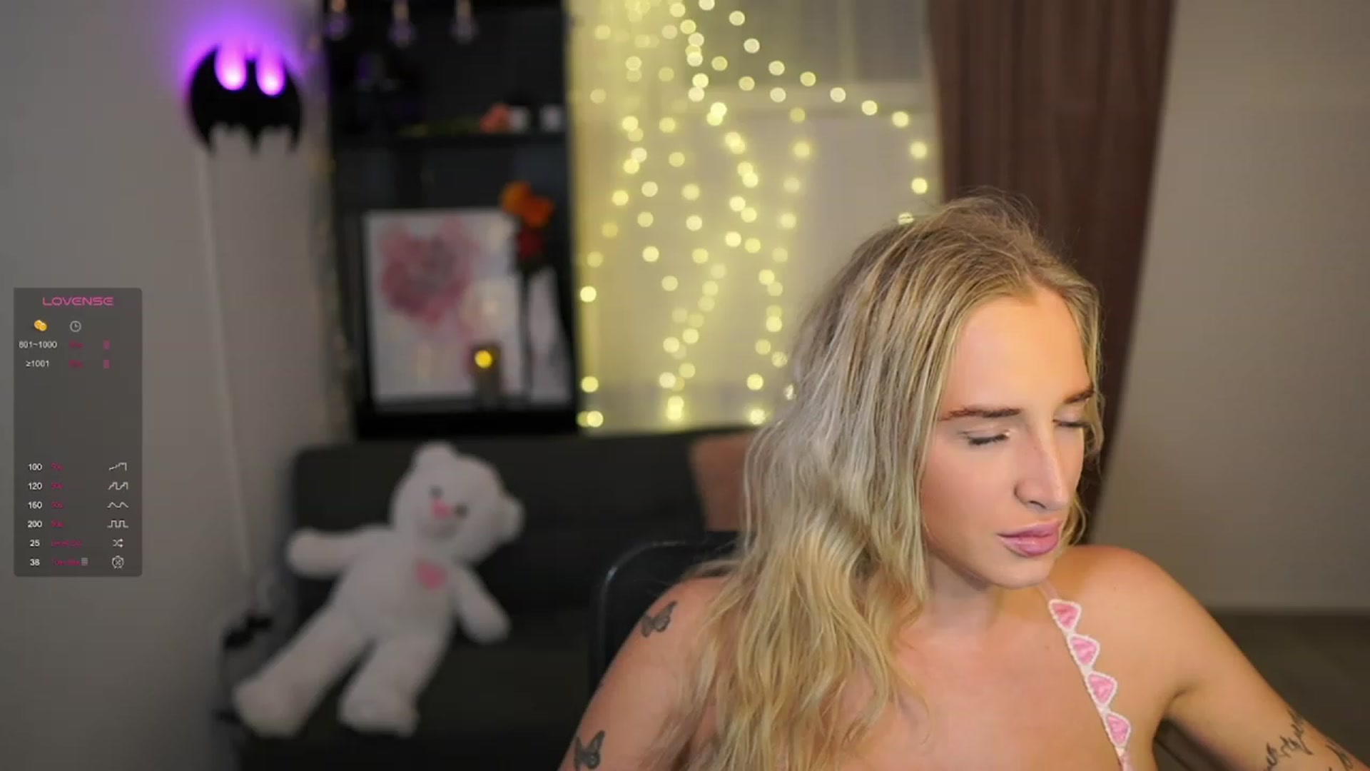 Gallery image thumbnail from NicoletteShea's myfreecams stream on, 02/08/2024, 19:10 image 2 of 20