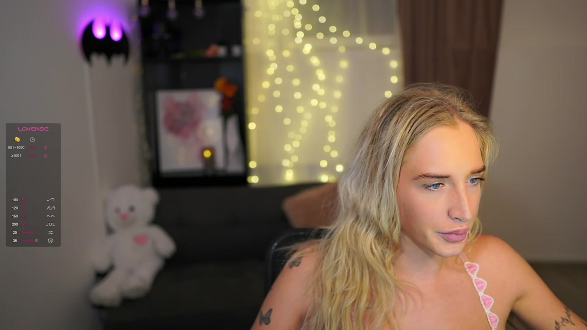 Gallery image thumbnail from NicoletteShea's myfreecams stream on, 02/08/2024, 21:12 image 7 of 20
