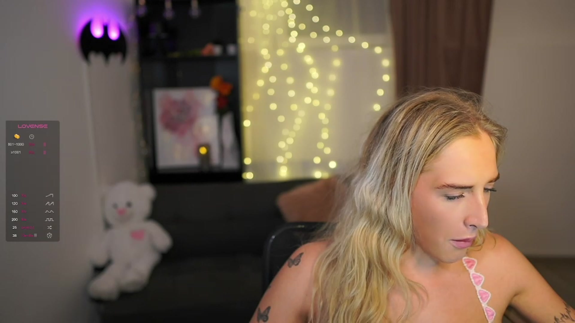 Gallery image thumbnail from NicoletteShea's myfreecams stream on, 02/08/2024, 21:12 image 10 of 20