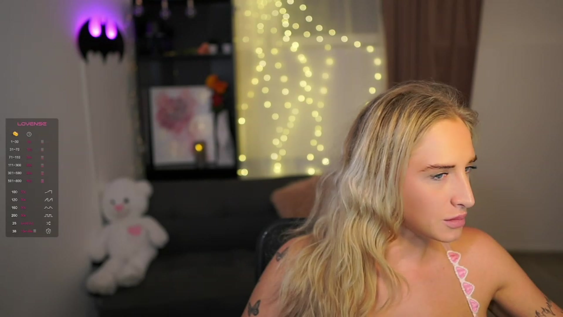 Gallery image thumbnail from NicoletteShea's myfreecams stream on, 02/08/2024, 21:12 image 11 of 20