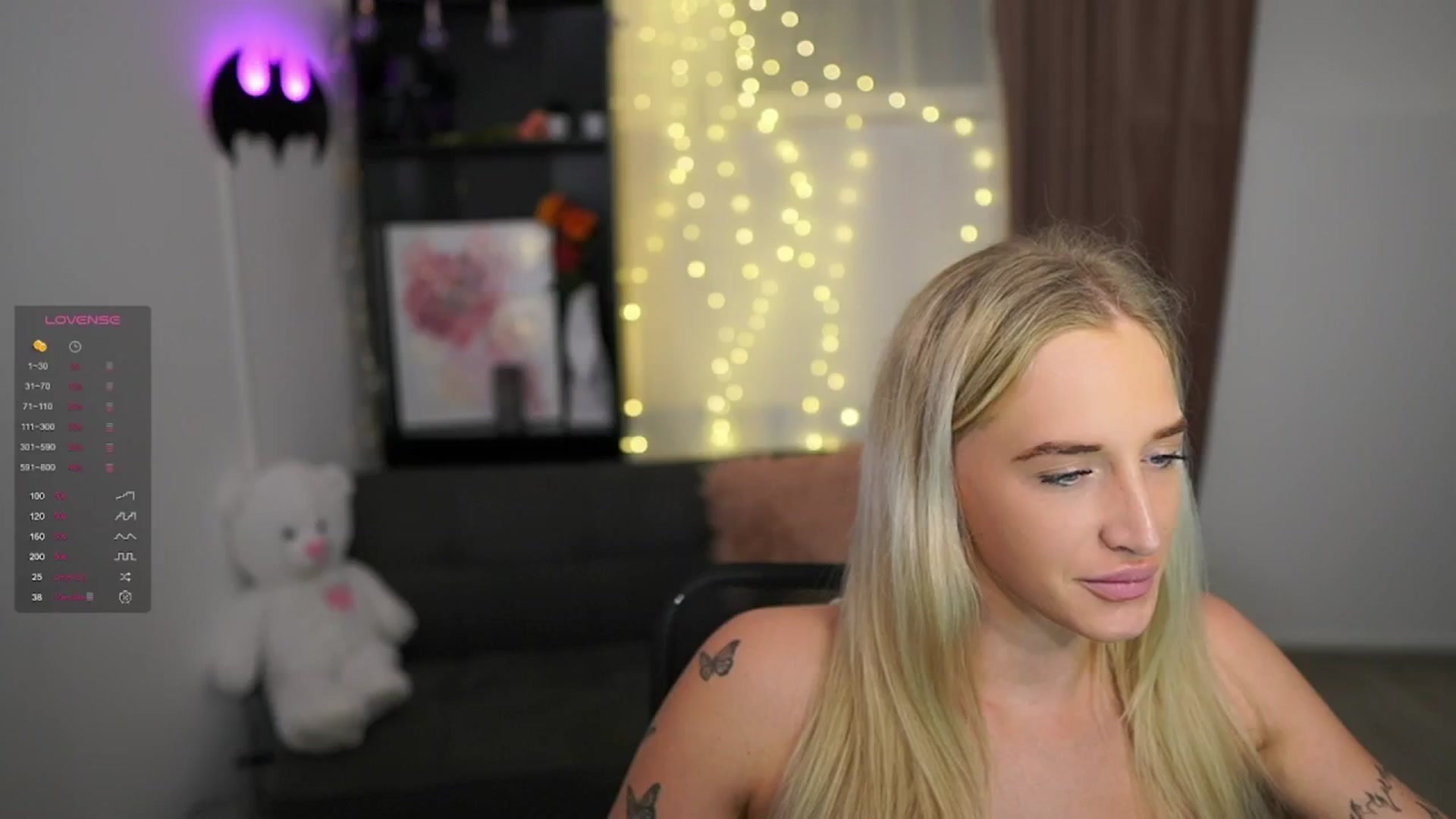 Gallery image thumbnail from NicoletteShea's myfreecams stream on, 02/11/2024, 17:17 image 19 of 20
