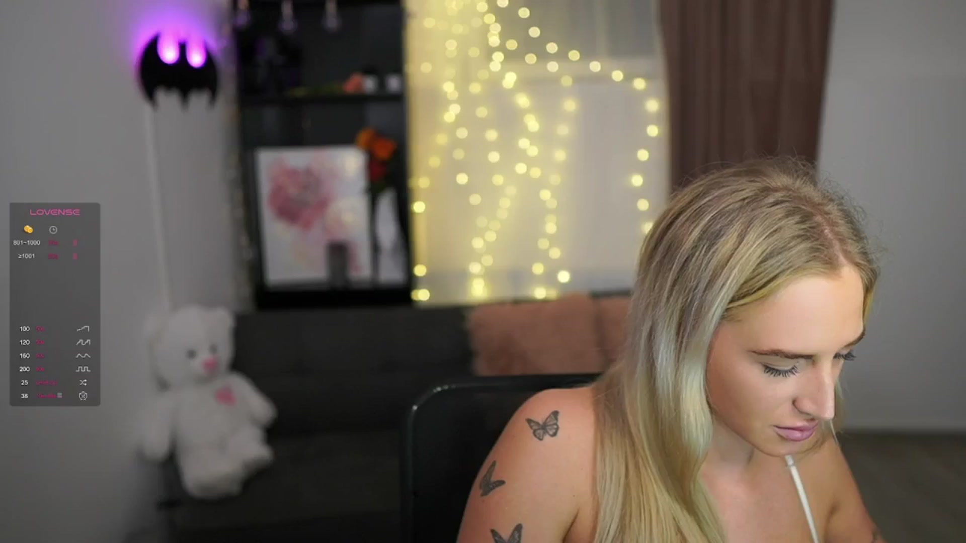 Gallery image thumbnail from NicoletteShea's myfreecams stream on, 02/11/2024, 17:17 image 14 of 20