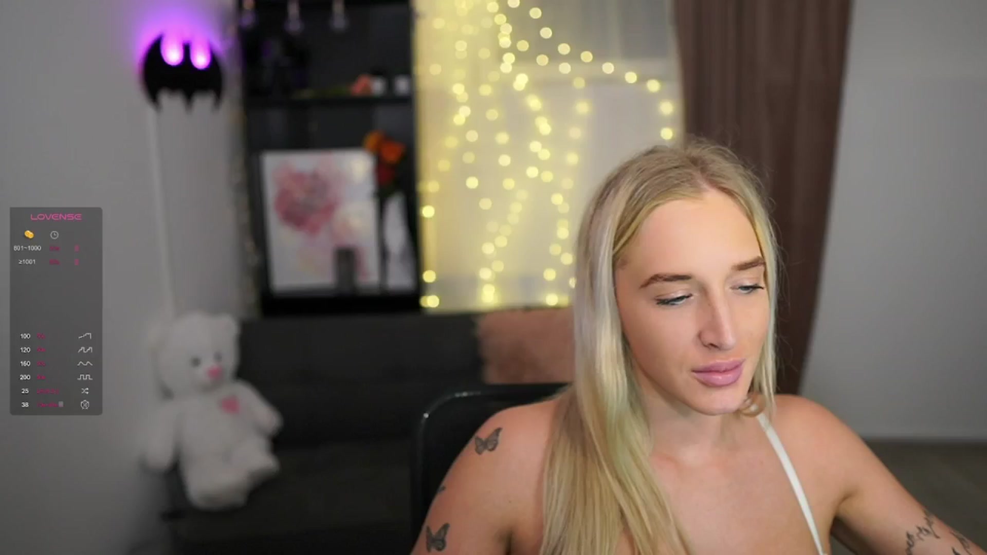 Gallery image thumbnail from NicoletteShea's myfreecams stream on, 02/11/2024, 17:17 image 13 of 20