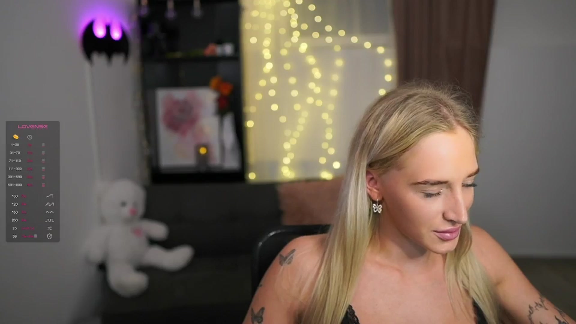 Gallery image thumbnail from NicoletteShea's myfreecams stream on, 02/12/2024, 15:10 image 17 of 20